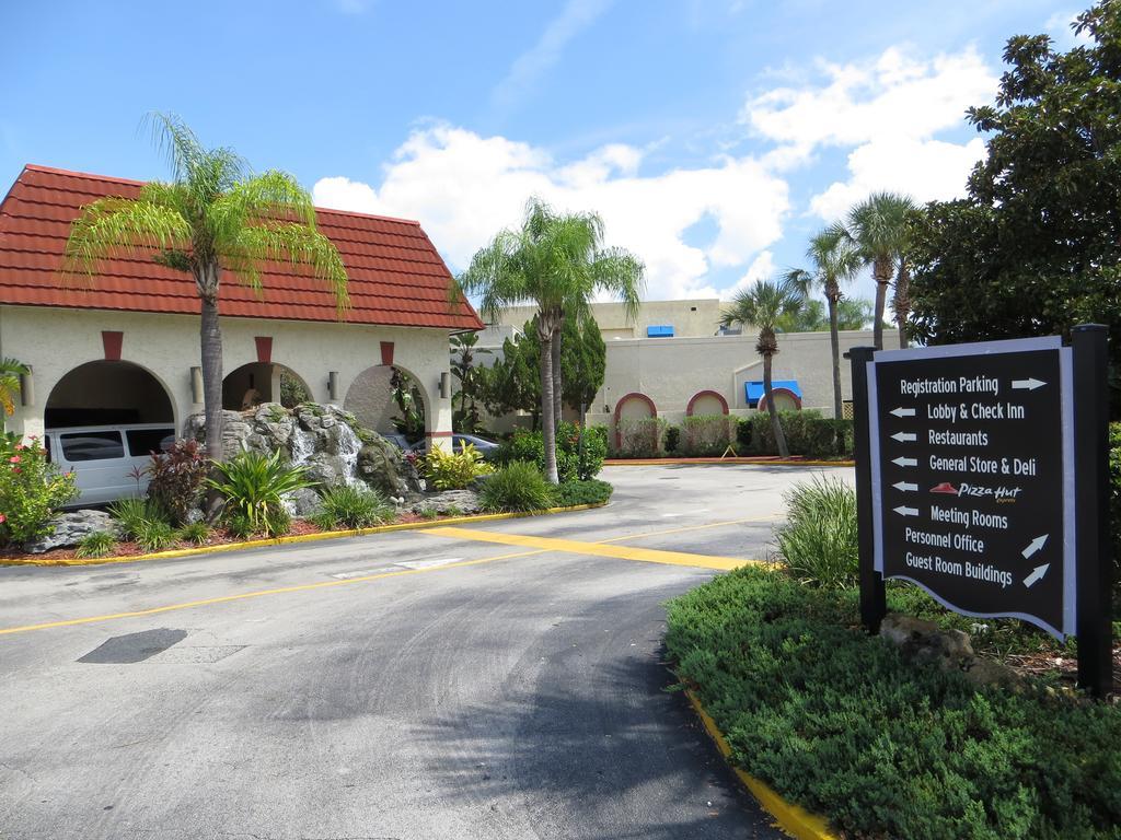 Maingate Lakeside Resort Orlando Exterior photo